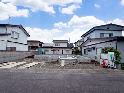 【前面道路含む現地写真】 | 前橋市上新田町　新築住宅