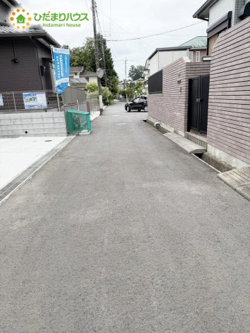 流山市江戸川台西12期　新築戸建　1号棟の前面道路含む現地写真|一方 ： 西 4.01m 公道