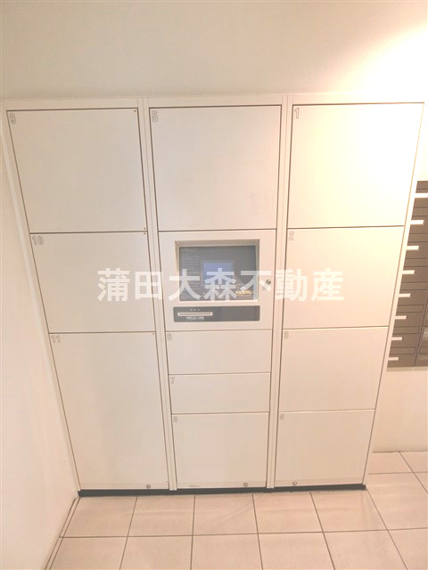ガーデン萩中のエントランス|宅配BOX