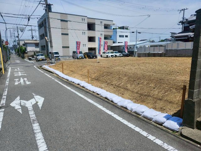 和泉市太町土地　２号地の前面道路含む現地写真