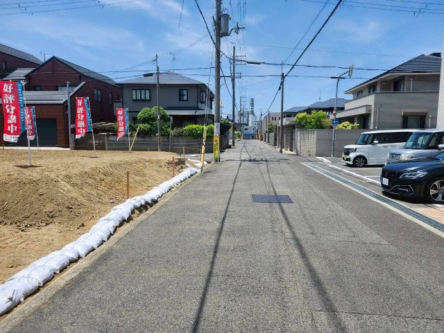 和泉市太町土地　２号地の前面道路含む現地写真