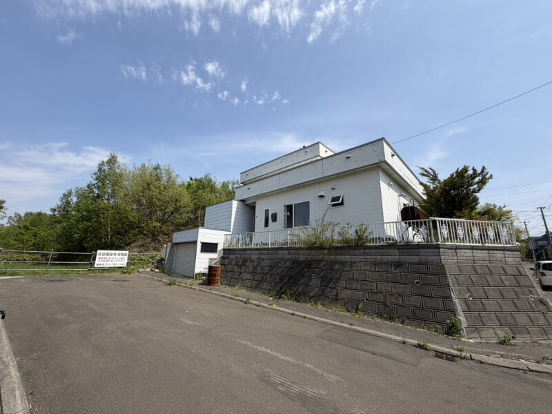 札幌市清田区里塚三条６丁目の一戸建て