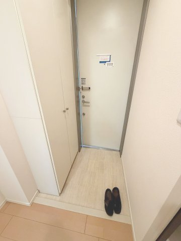メゾンサンクレストの玄関