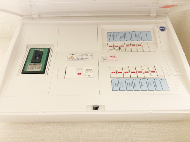 【発電・温水設備】 | いづみハイツ本蓮沼 | ブレーカー