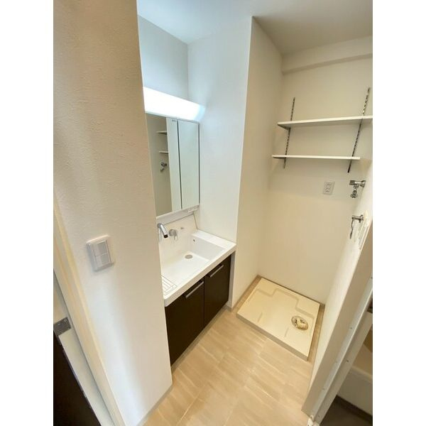クレールナンバミナミの洗面所|別部屋参考写真