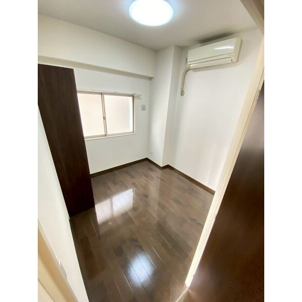 クレールナンバミナミの洋室|別部屋参考写真