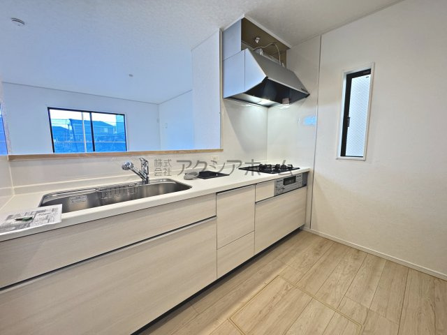 清瀬市下宿1丁目・全9棟　新築一戸建　9号棟のキッチン|リビングを見渡せる対面キッチン