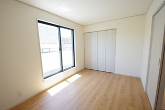 【洋室】 | 【仲介手数料無料！！】町田市鶴川4丁目　築後未入居戸建て（全3棟）3号棟　4390万円