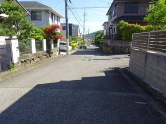 【前面道路含む現地写真】 | 川西市緑台6丁目2の10　建築条件無土地