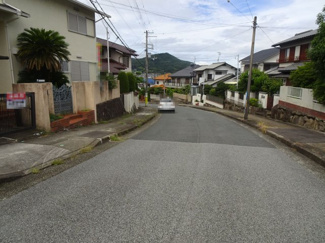 【前面道路含む現地写真】 | 川西市緑台6丁目1の53　建築条件無土地