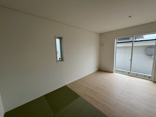うるま市与那城屋慶名第6　クレイドルガーデン　新築戸建て　全4棟　3号棟の洋室