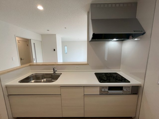 うるま市与那城屋慶名第6　クレイドルガーデン　新築戸建て　全4棟　3号棟のキッチン