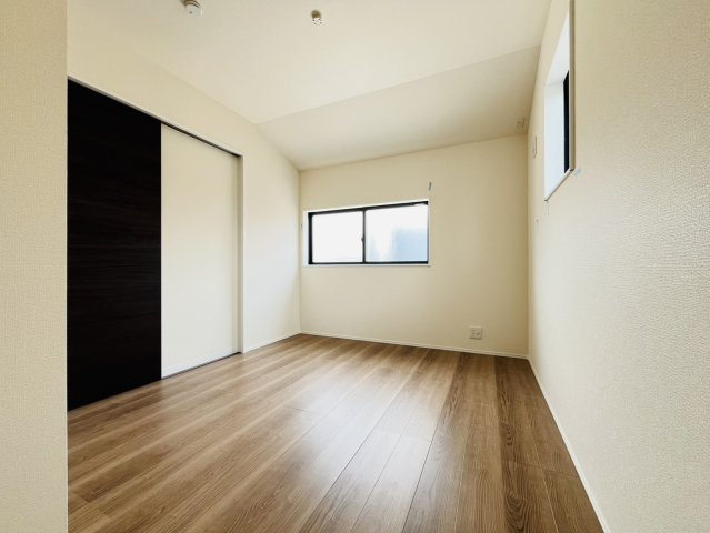 刈谷市井ヶ谷町井田26-2『仲介手数料無料』新築一戸建て・建売の洋室