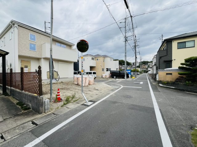 刈谷市井ヶ谷町井田26-2『仲介手数料無料』新築一戸建て・建売の前面道路含む現地写真