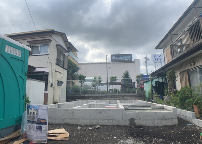 【外観】 | 物件の詳細については、現地を見てわかること以外に、役所や法務局などで調べないとわからないことがあります。そのため、現地に行く場合は、もしこの物件を買ったらどのような生活ができるかをイメージしましょう。