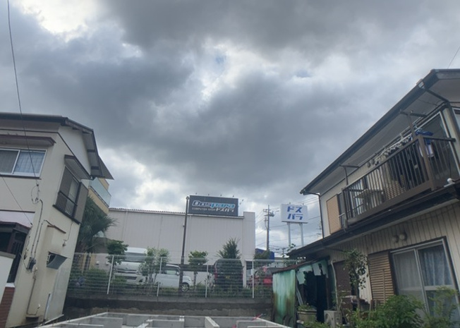 【展望】 | 土地の地勢が高台の場合、景色を綺麗にみることができ、景色にこだわってお家探ししている方におすすめです！また平坦地よりも風通しがいいというメリットがあります。デメリットもあるので是非現地でご確認下さい。