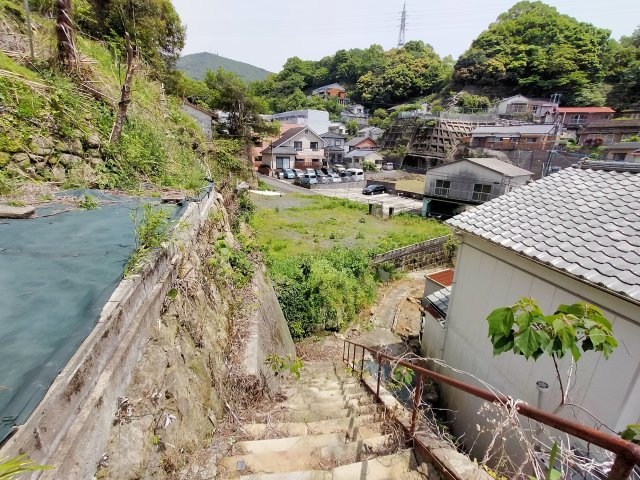 名切町土地の前面道路含む現地写真