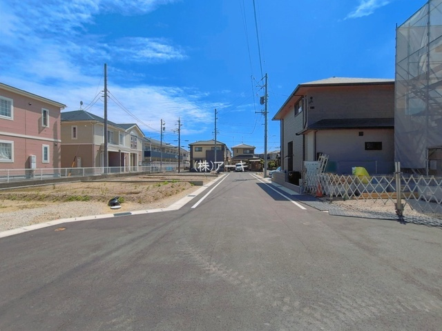 刈谷市井ヶ谷町井田26-2『仲介手数料無料』新築戸建ての前面道路含む現地写真