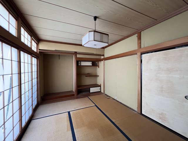 西伯郡南部町円山　中古住宅の和室