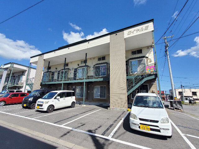 ロイヤルタウン　Ｅ棟