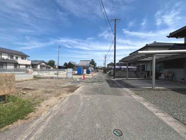 リーブルガーデン　本巣市下真桑　全4区画分譲の前面道路含む現地写真|「現地（2026年9月18日）撮影」
■前面道路　
■ヤマダ不動産　株式会社リライフ