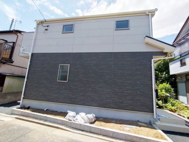 【外観】 | 練馬区大泉学園町2丁目　新築一戸建住宅　全1棟　(保谷店) | バス便が充実しており各方面へ好アクセス。