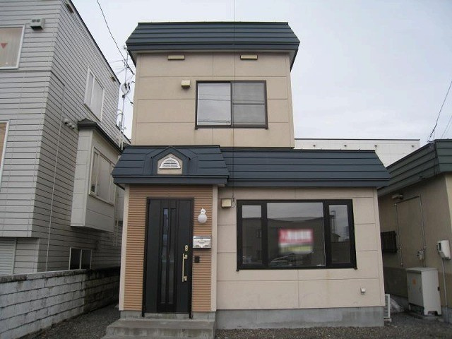 豊岡１１条１丁目２－４貸家