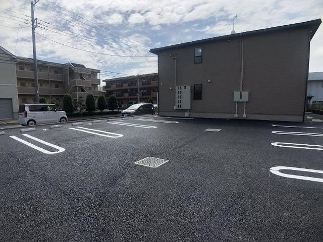 セレッソ松代の駐車場|駐車スペースもあります