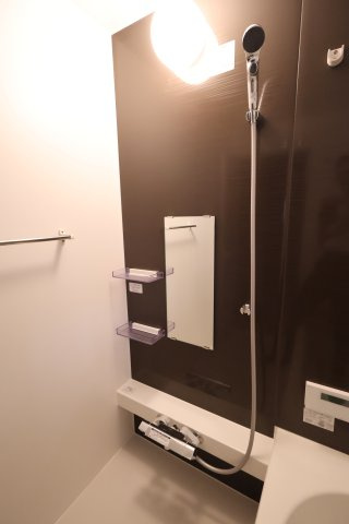 《仲介手数料無料》越谷市千間台東２丁目481-10新築一戸建てKEIAI GRACEの浴室