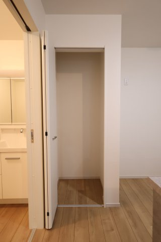 《仲介手数料無料》越谷市千間台東２丁目481-10新築一戸建てKEIAI GRACEの収納