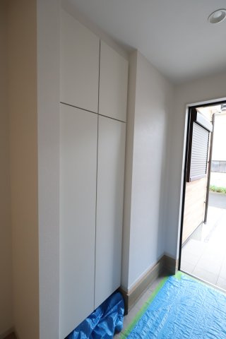 《仲介手数料無料》越谷市千間台東２丁目481-10新築一戸建てKEIAI GRACEの玄関