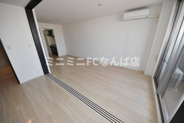 カスタリア堺筋本町