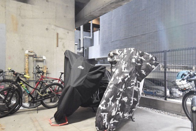 【駐車場】 | 巣鴨第2SYマンション | バイク置き場。空き区画の有無や駐輪料金、サイズおよび排気量規定などについては、改めてお問い合わせください。～即日のご見学可能～　お問合せはお気軽にどうぞ。