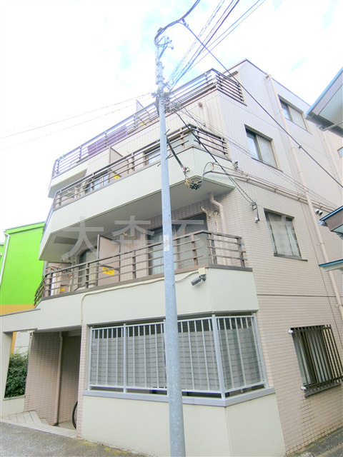 ピースアイランドコーポの外観|1990年11月築　RC鉄筋コンクリート造地上4階建て
東京都大田区大森本町2丁目　京急本線平和島駅近最寄り徒歩4分