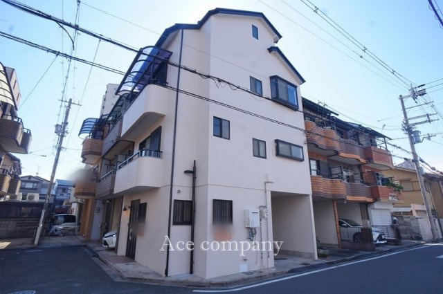 【外観】 | 東大阪市森河内西2丁目 | 【角地☆（道路4ｍ×5ｍ）外壁塗装・玄関特殊塗装済み☆】ローン返済目安：月々約68663円（頭金0円、変動金利0.875％、返済期間40年、ボーナス払い無しで試算しています）
