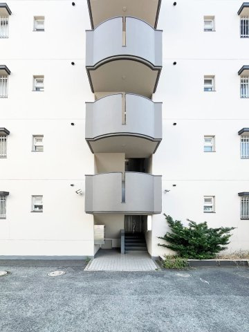 ミネルヴァ曰佐の外観|静かな周辺環境で新婚様からファミリー様へおすすめです。