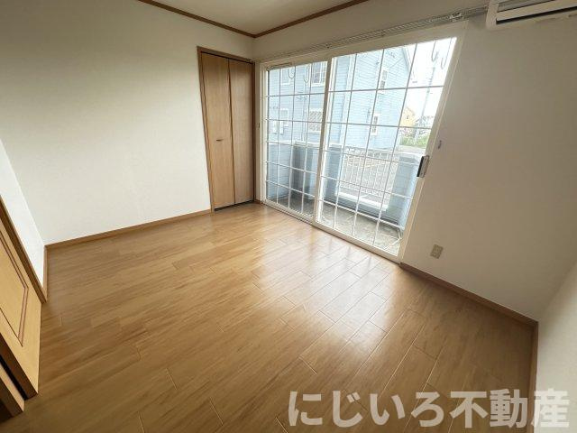 メゾンソレイユBの寝室
