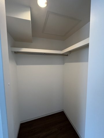 札幌市豊平区月寒東五条５丁目の賃貸マンションの収納