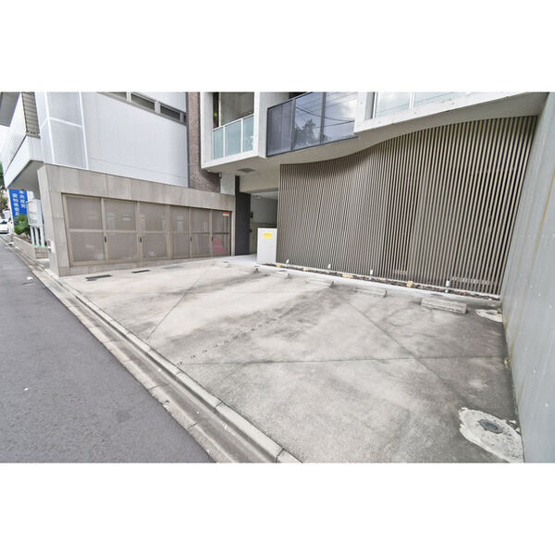 【駐車場】千種ライズ