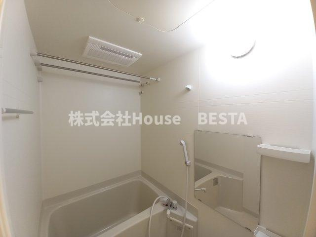 レジュールアッシュ神戸元町の浴室