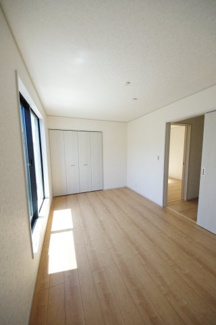 【洋室】 | 【仲介手数料無料！！】町田市鶴川4丁目　築後未入居戸建て（全3棟）2号棟　4390万円