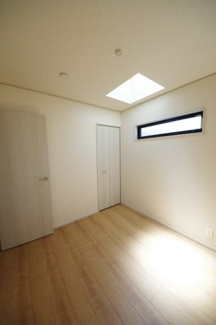 【洋室】 | 【仲介手数料無料！！】町田市鶴川4丁目　築後未入居戸建て（全3棟）2号棟　4390万円