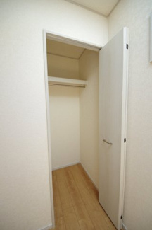 【収納】 | 【仲介手数料無料！！】町田市鶴川4丁目　築後未入居戸建て（全3棟）2号棟　4390万円
