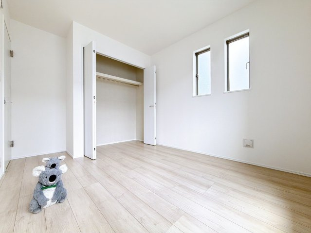 【洋室】 | 前橋市朝日が丘町　新築住宅 | 「どんな家具を置こうかな」とワクワクする。好みのこだわりのお部屋にしてじぶんだけの部屋でゆったりと寛げます。