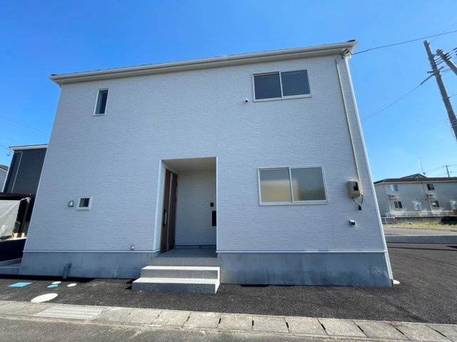新築戸建・新築建売　鏡石町境第5　第一小・鏡石中の外観|多方面へアクセス良好な国道4号線近くの立地！駐車スペース3台以上可能です！（車種による）
