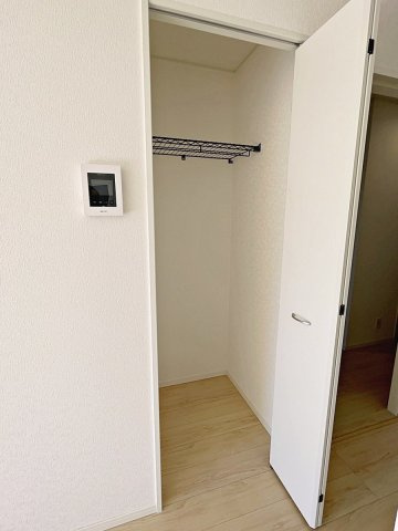 新築戸建・新築建売　鏡石町境第5　第一小・鏡石中の収納|リビング収納は日用品の保管やお掃除道具入れに便利！室内に物を置かずにスッキリ！