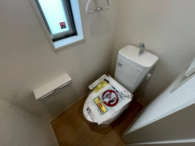 うるま市与那城屋慶名第6　クレイドルガーデン　新築戸建て　全4棟　1号棟のトイレ