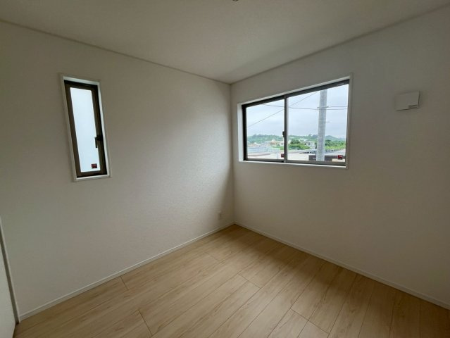 うるま市与那城屋慶名第6　クレイドルガーデン　新築戸建て　全4棟　1号棟の洋室