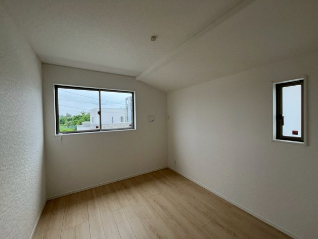 うるま市与那城屋慶名第6　クレイドルガーデン　新築戸建て　全4棟　1号棟の洋室