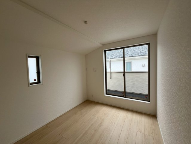 うるま市与那城屋慶名第6　クレイドルガーデン　新築戸建て　全4棟　1号棟の洋室